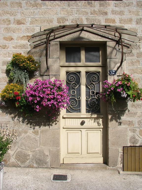 Chambre D'Hotes Des Monedieres Bed & Breakfast Treignac Exterior photo