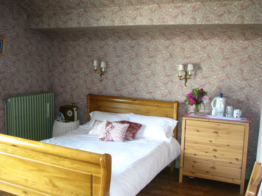 Chambre D'Hotes Des Monedieres Bed & Breakfast Treignac Room photo
